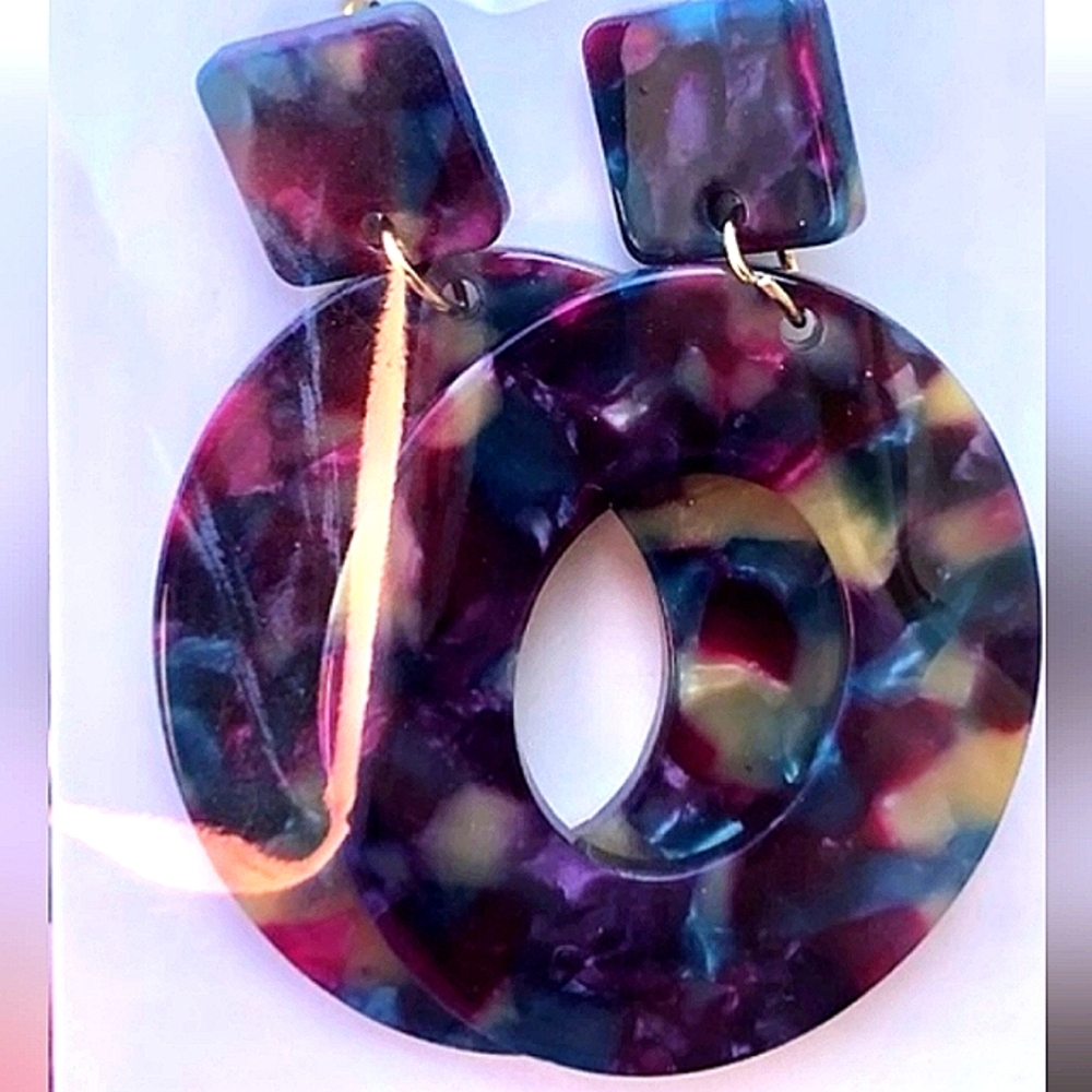 CUTE Acrylic Tortoise Earrings Colorful Marbled NEW in package.